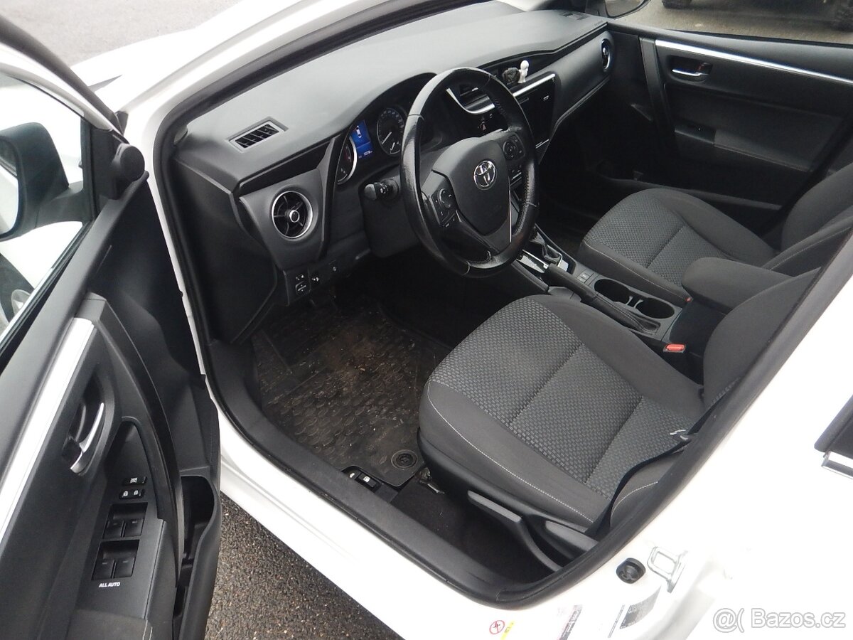 TOYOTA Corolla 1.6 VVTi, AUTOMAT, ČR, SERVISKA - 9