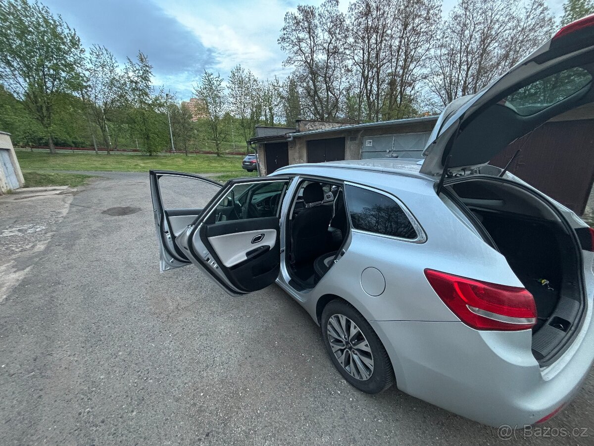 Kia Ceed 1.6Crdi 100kW NAVI - 9