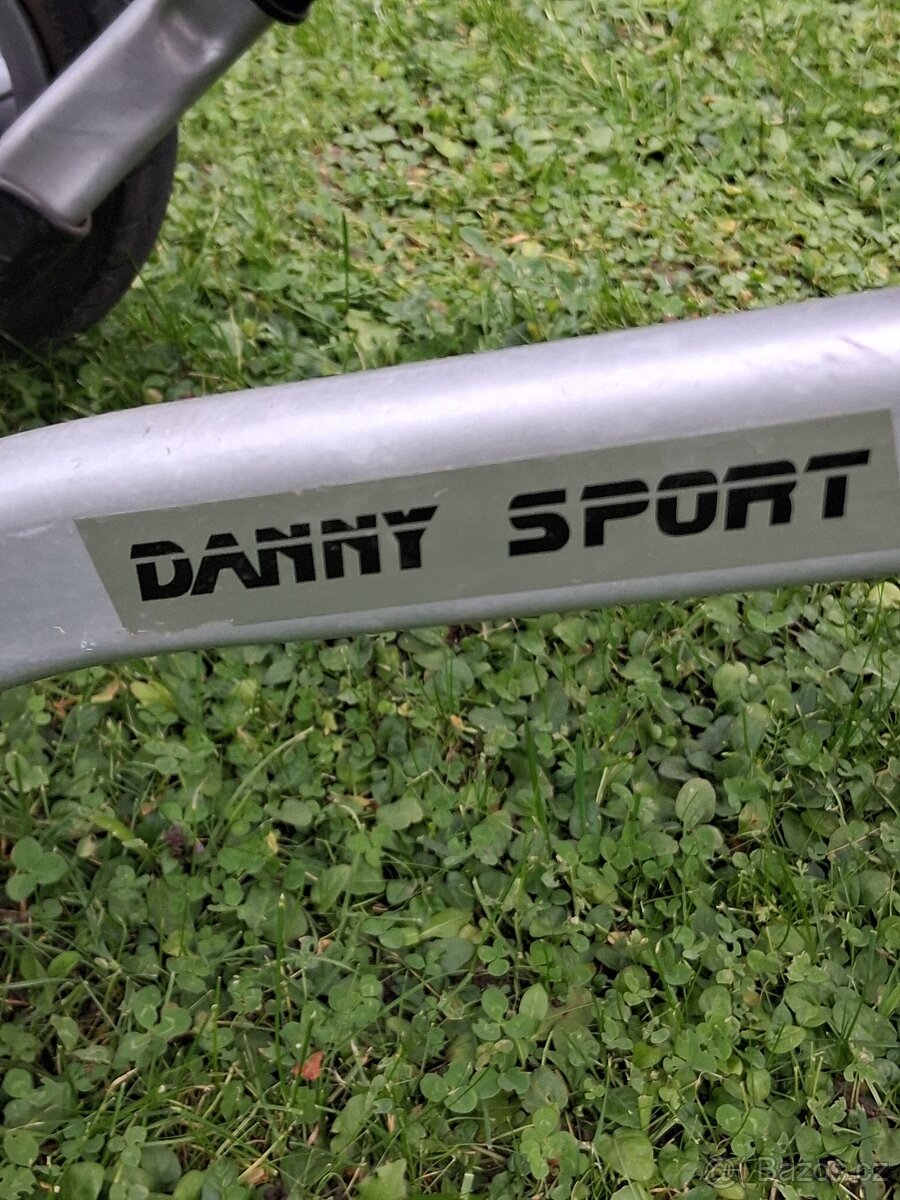 Na DORJAN kočárek (podvozek) JEN sportovní sedačka. - 9