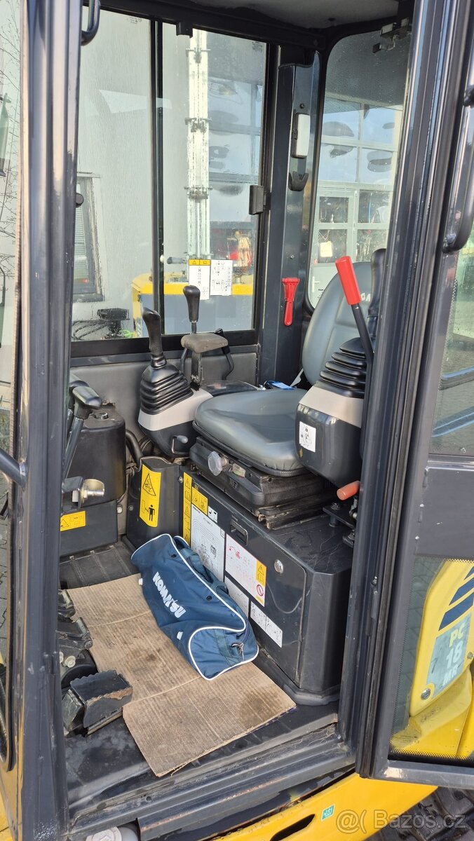 Komatsu PC18R-3 - 9