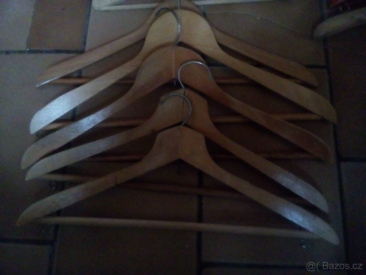 Ramínka dřevěná, plastová - 9