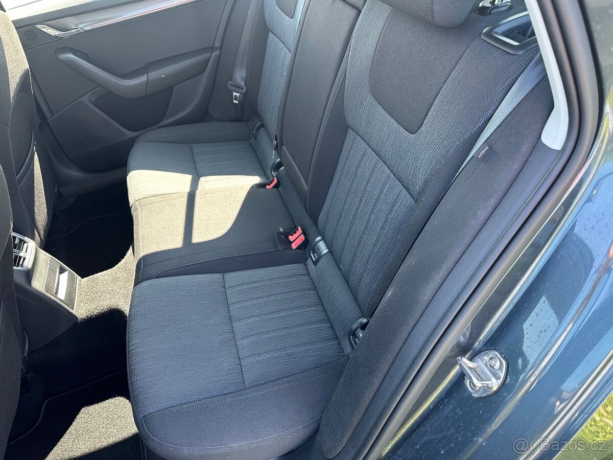 Skoda octavia 2.0 tdi 110kw Dsg - 9