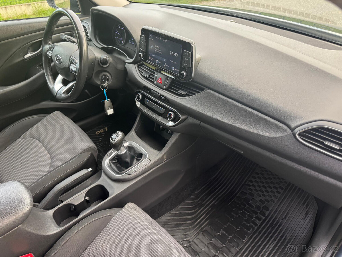 i30 1.6CRDi 85kW NOVÝ MODEL ZÁRUKA KAMERA KOUPENO V ČR DPH - 9