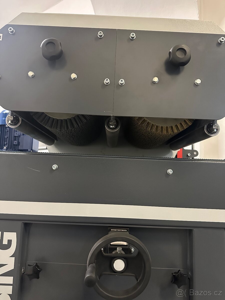 Kartáčovací stroj - 9