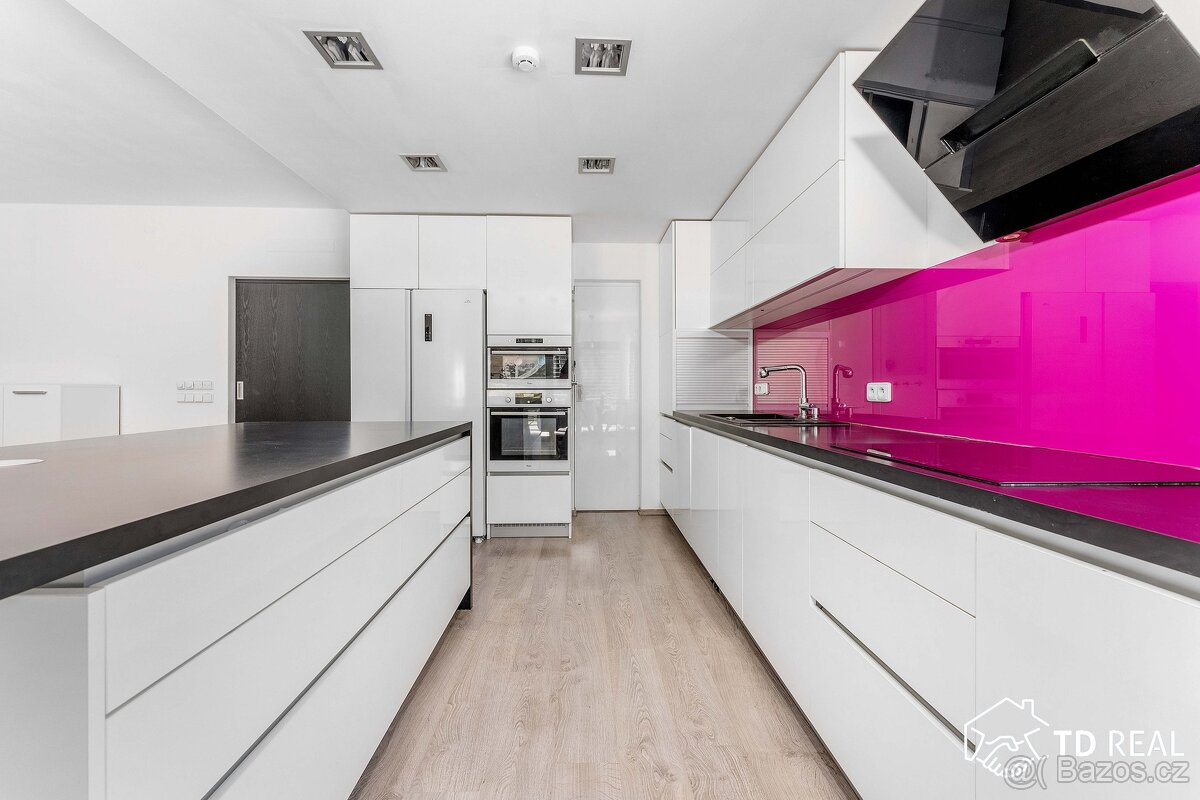 Prodej rodinný dům, 228 m² - Brno - Líšeň, ev.č. 00986 - 9