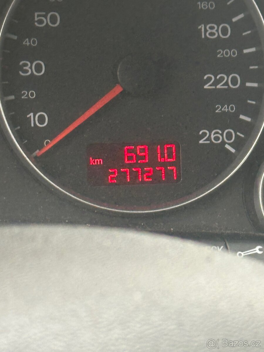 Prodám audi a4b7 2.0 tdi automat - 9