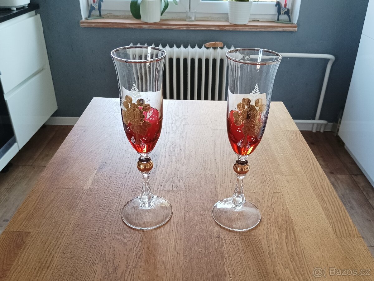 PÁROVÉ DEKOROVANÉ SKLENKY NA VÍNO - 9