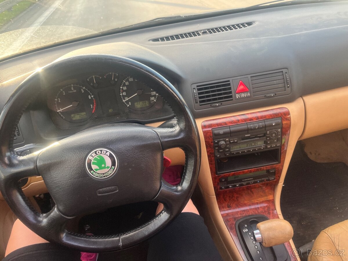 Škoda octavia 1.8T 110kw L&K - 9