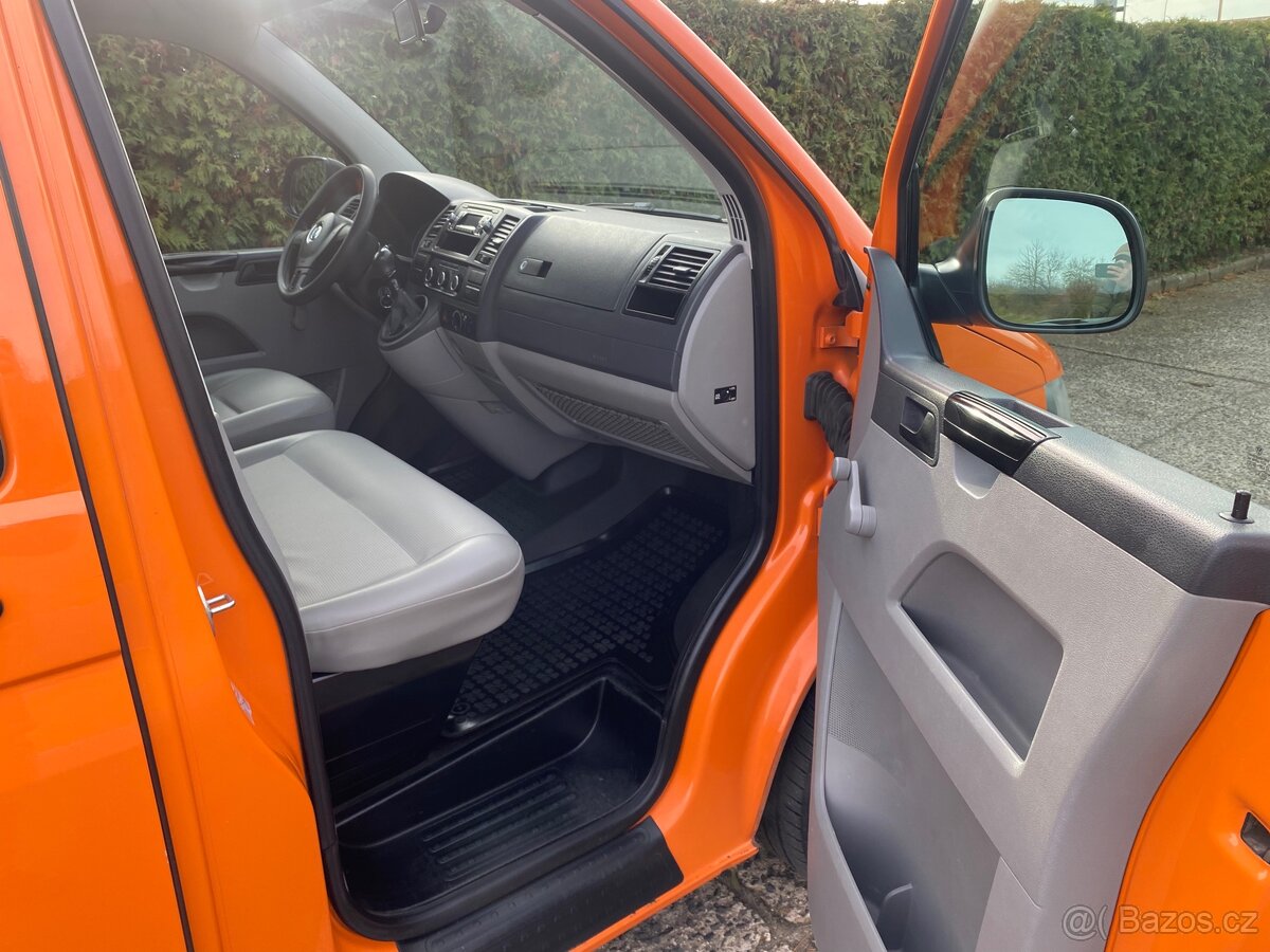 TRANSPORTER T5 Long 2014 9 MÍST - 9