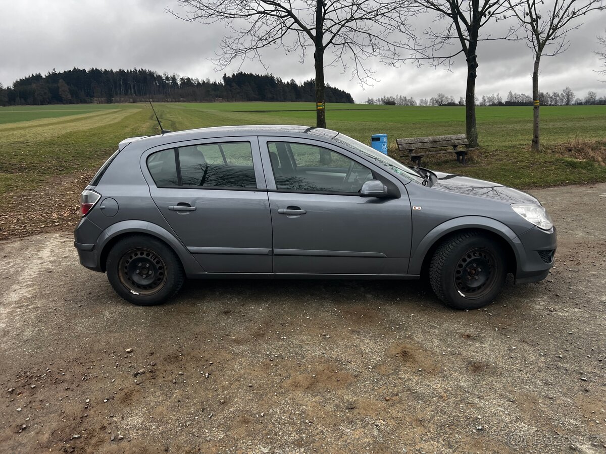 Opel Astra H - 9