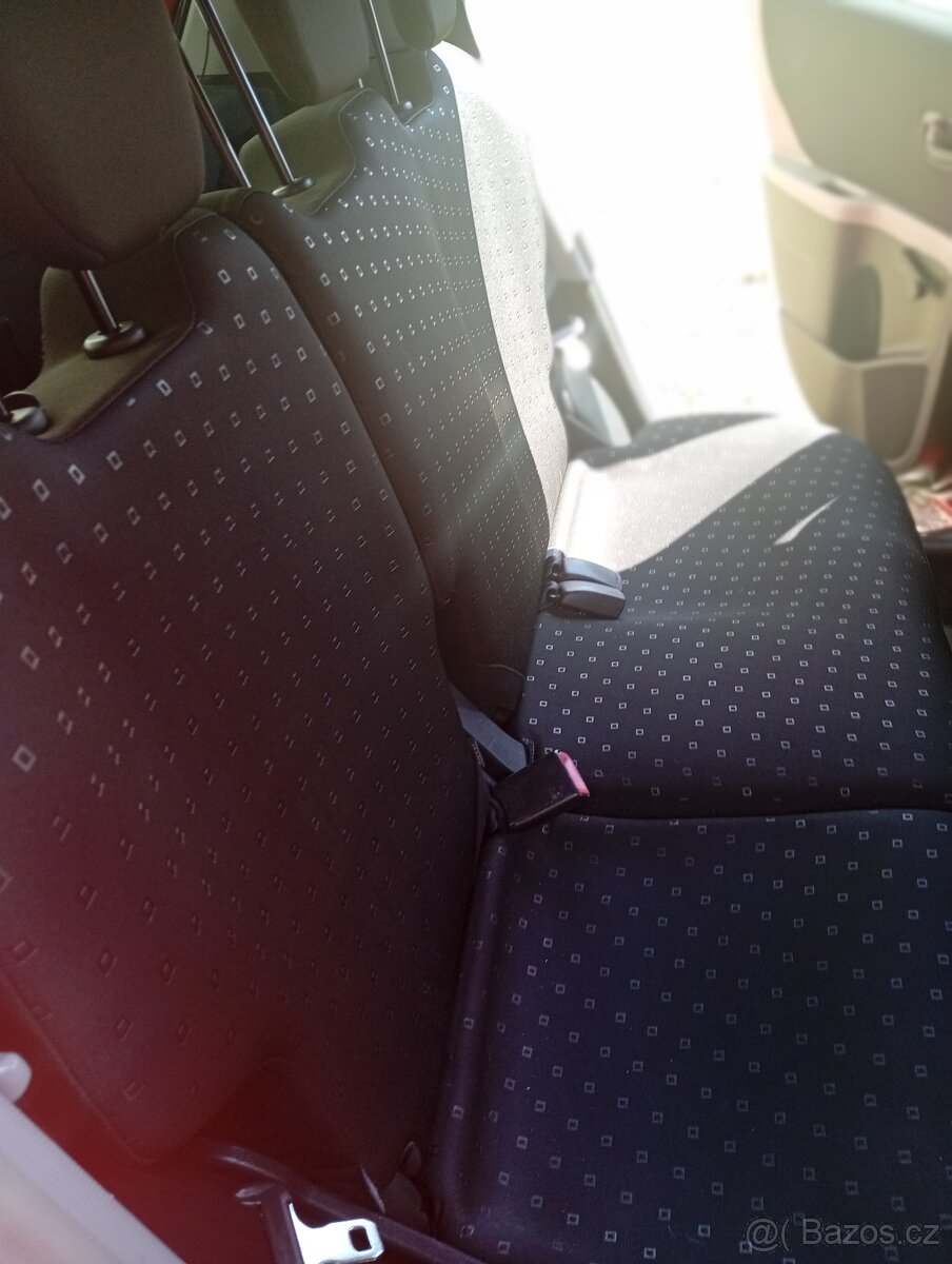 Toyota YARIS 2007 - 9