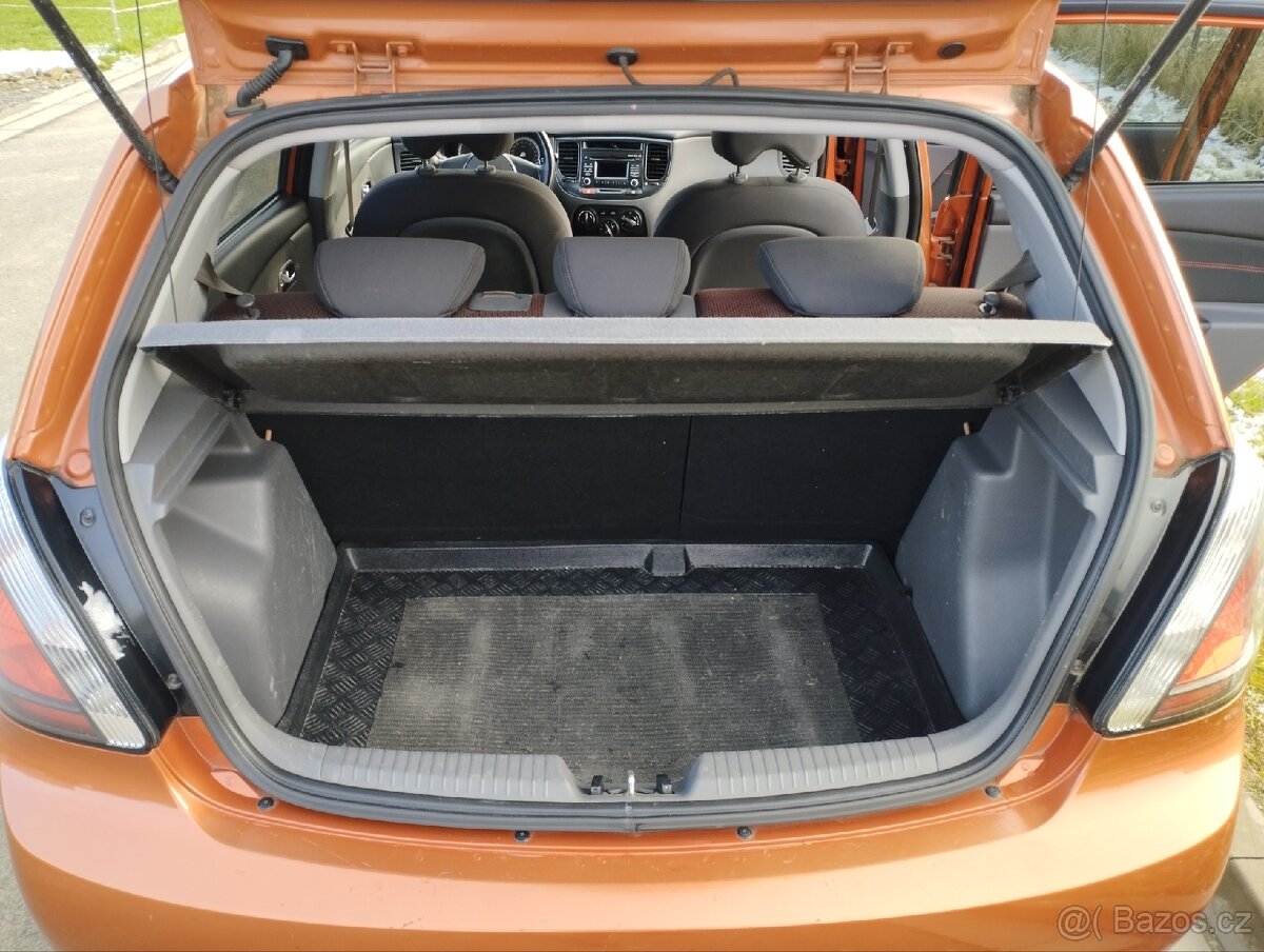 Kia Rio 1.4, r. 2010 - 9