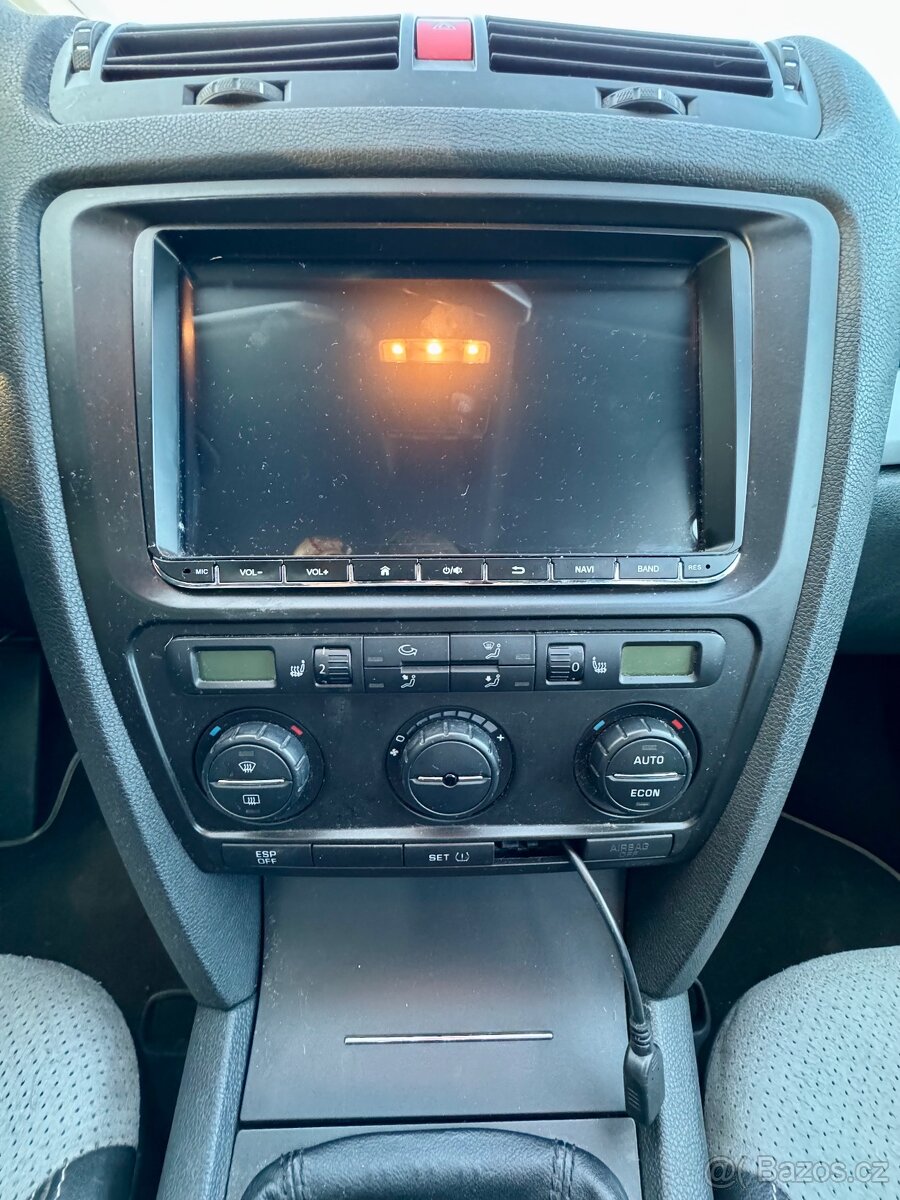 ŠKODA OCTAVIA 2.0 TFSI 147KW, BEZ KOROZE, SERVISKA, TAŽNÉ, - 9