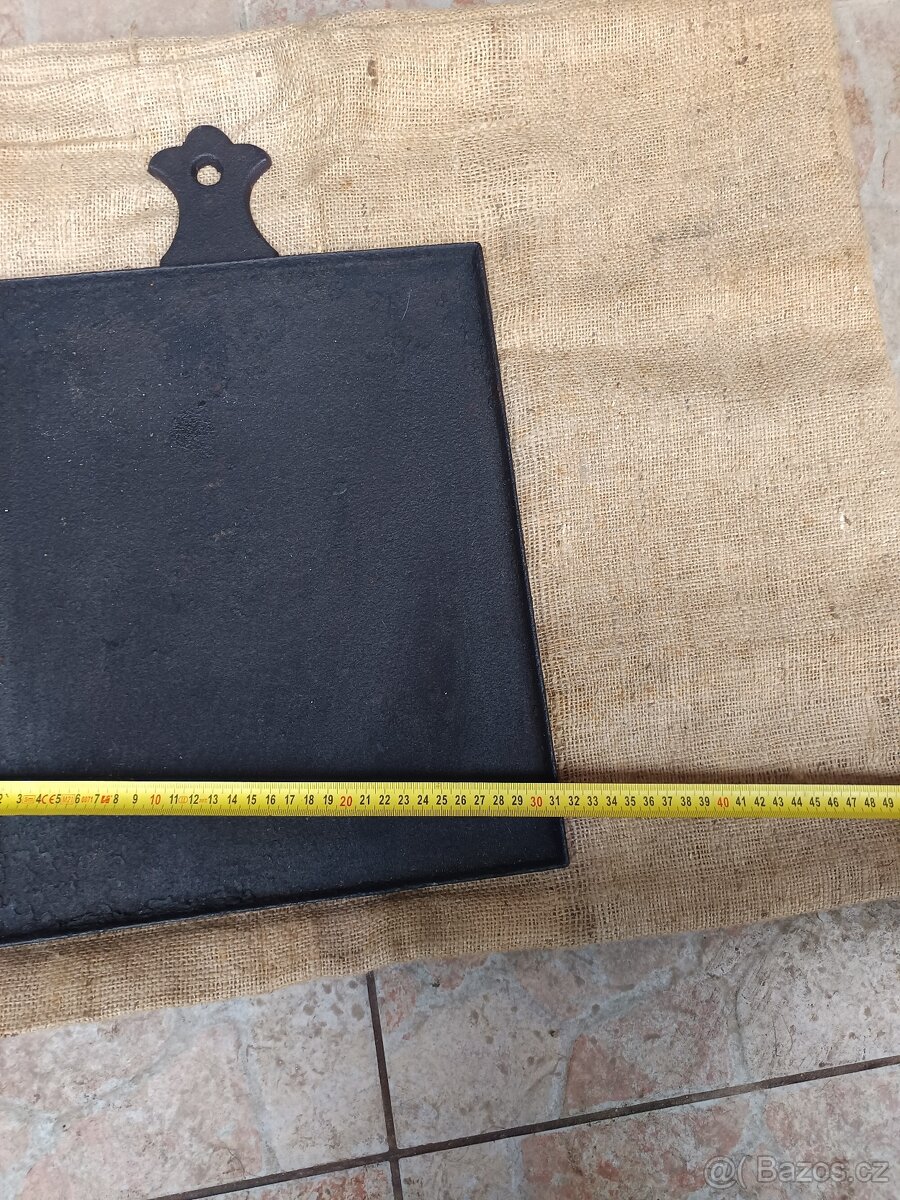 Starý litinový tál - Top stav - 9