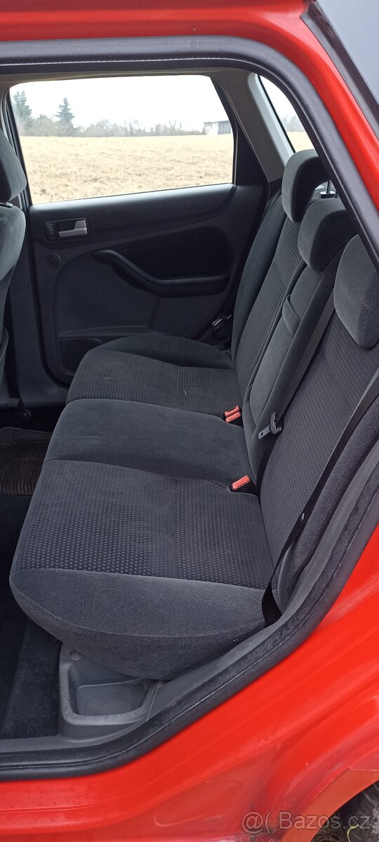 Ford Focus 1.8 TDCi GHIA NOVÁ STK - 9
