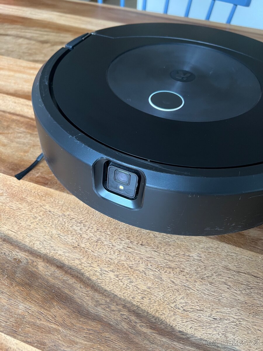Robotický vysavač iRobot Roomba Combo j7 - 9