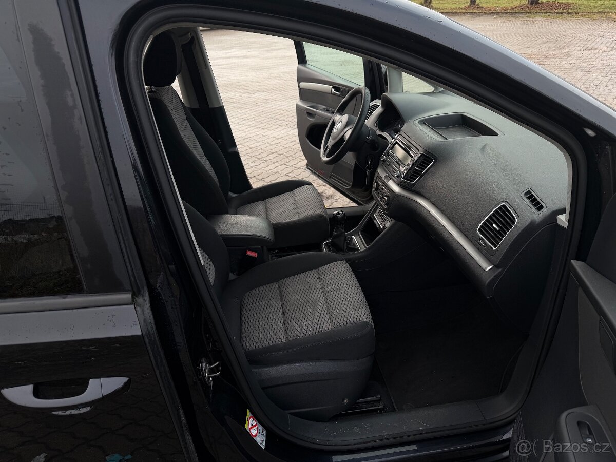 VW Sharan 1,4TSI 110kw 2010 138000km - 9