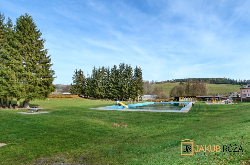 Prodej stavebního pozemku 4212 m² Mříčná - 9