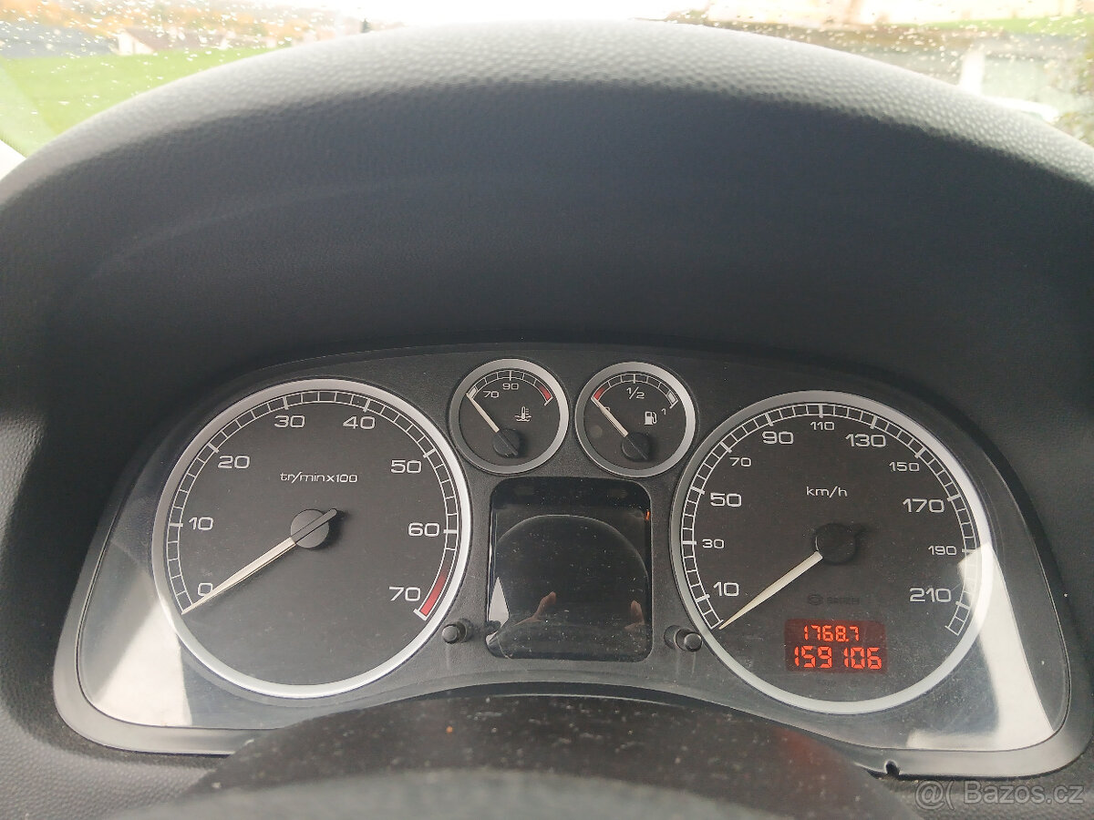 Peugeot 307 1.6i 80kW DOBRÁ CENA - 9