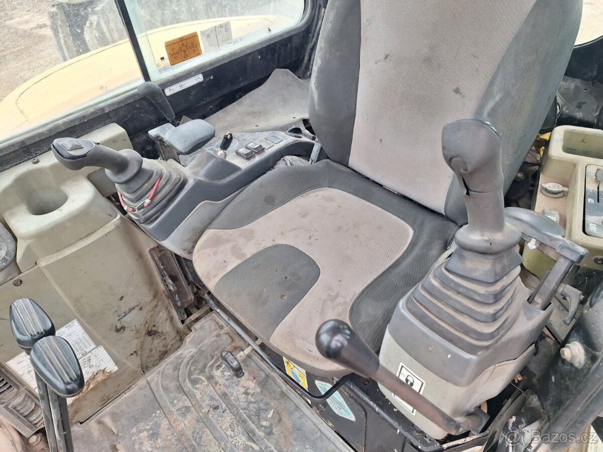 CATERPILLAR 305 C - 9