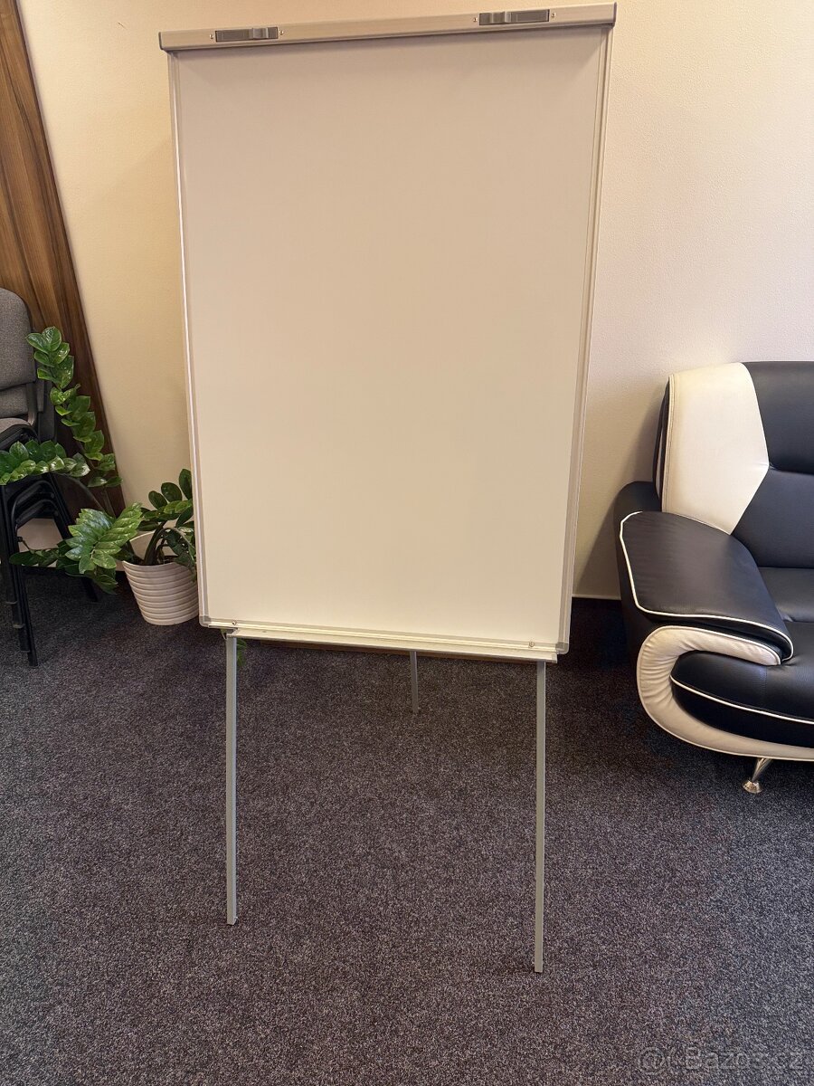 Kancelářský nábytek a ostatní - 9