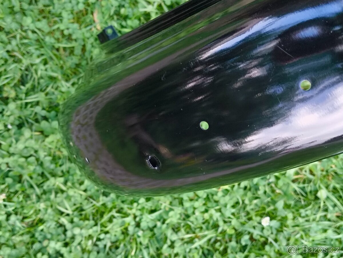 Originální nepoužitý zadní blatník ČZ sport 19' kola 250 - 9