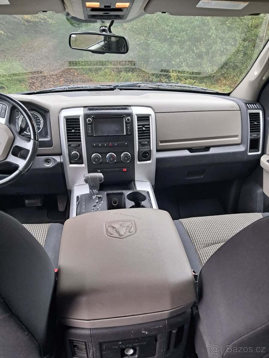 Prodám Dodge RAM 1500 HEMI 5,7 4x4 DPH - 9