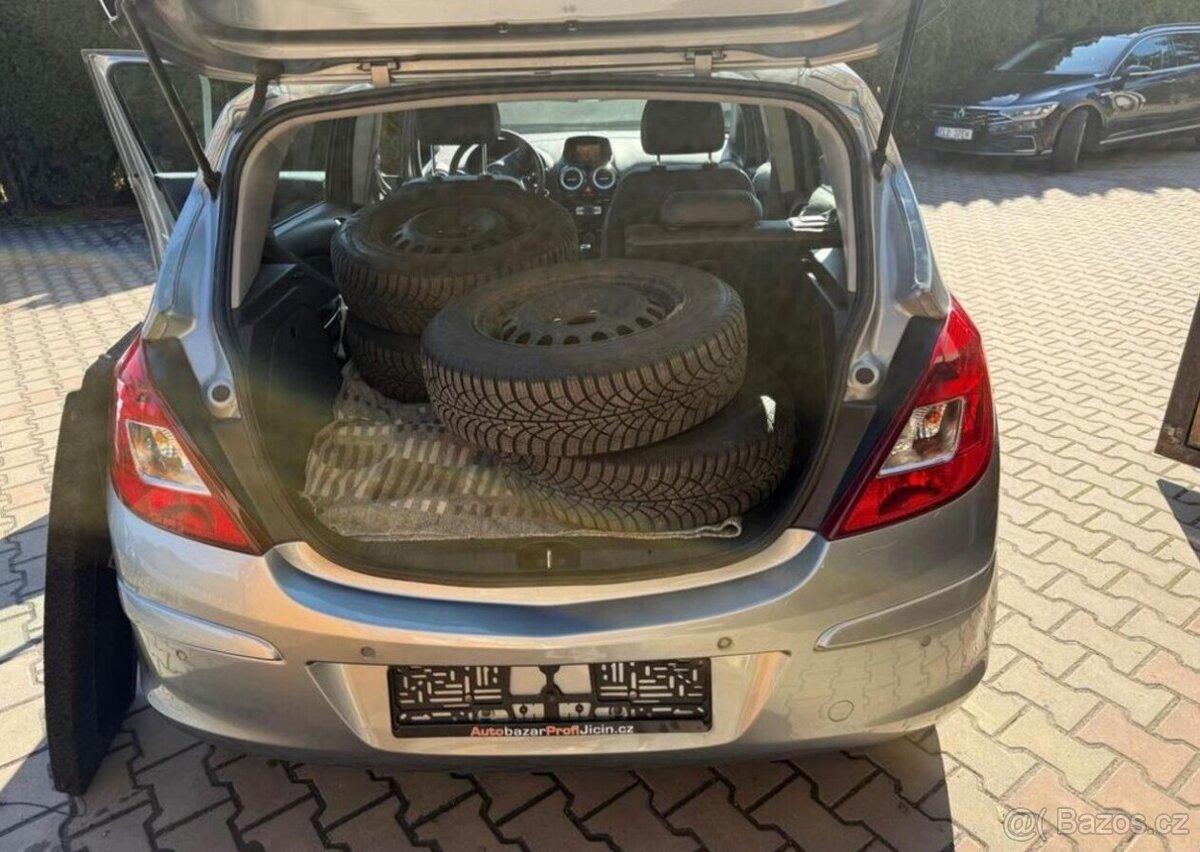 Opel Corsa 1,4i /64kw klima serviska benzín - 9