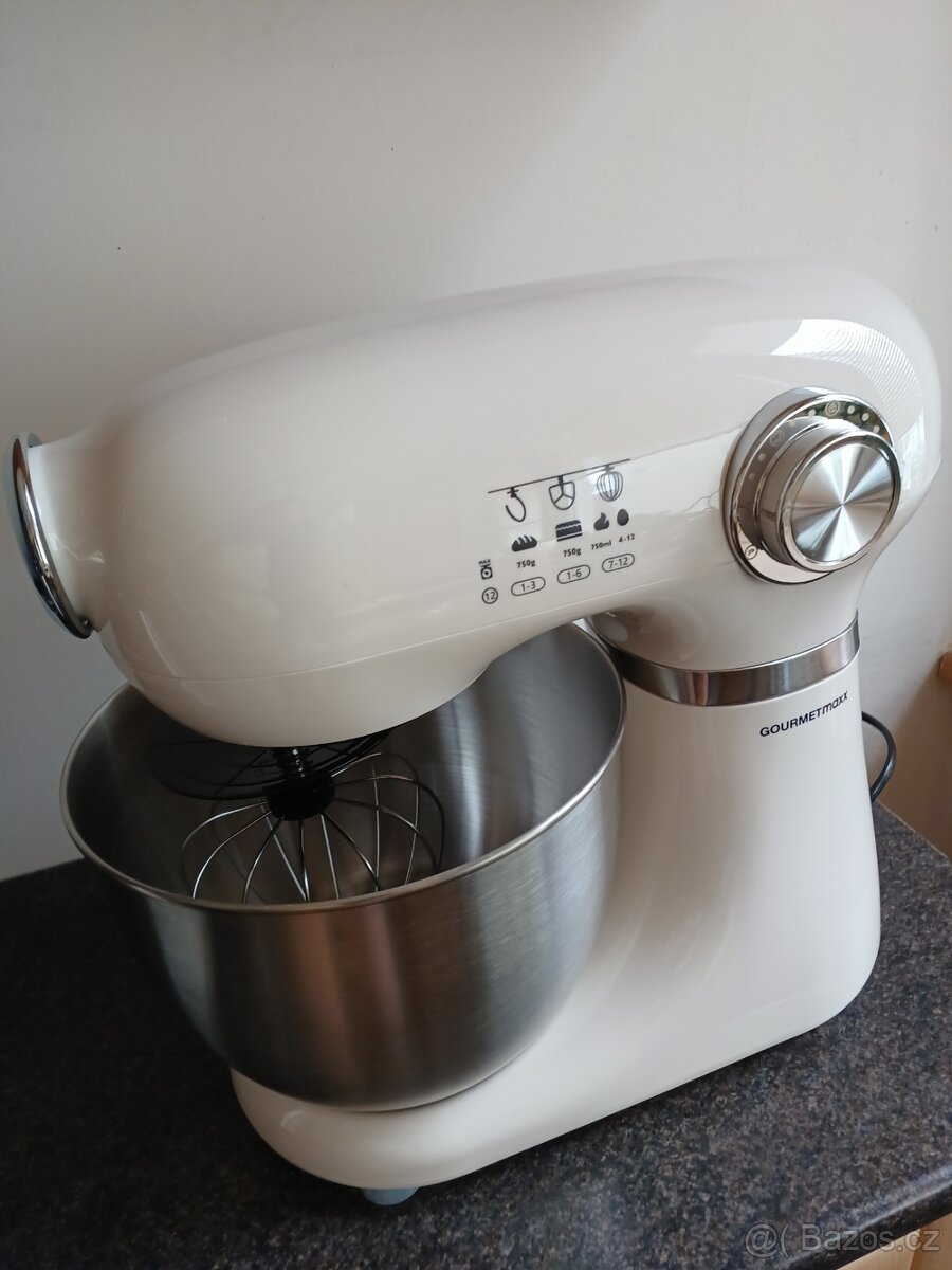 Kuchyňský robot - 9