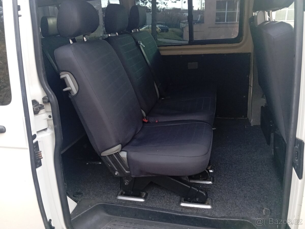 VW T5 transporter 9 míst - 9