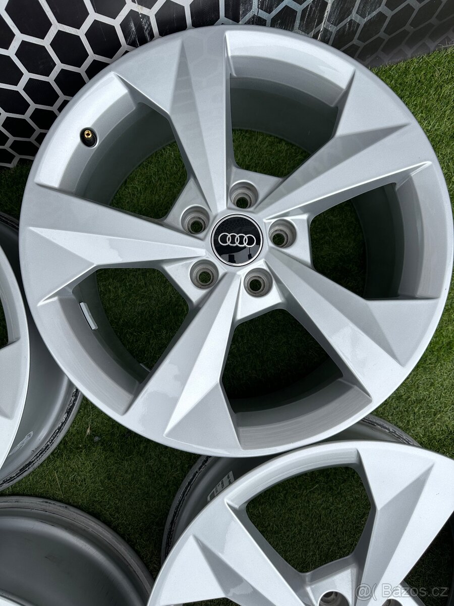 Audi A3 - ORIGINÁLNÍ SADA DISKŮ 18 - 9