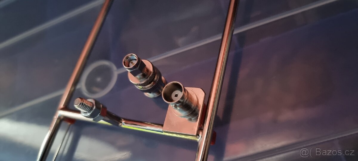 Yaesu VX-7R vč příslušenství. - 9