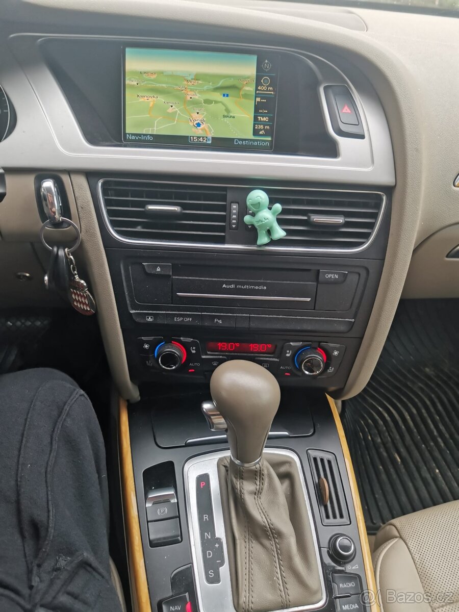 Prodám Audi A4 B8, TSFI 2,0 4x4 Quattro - 9