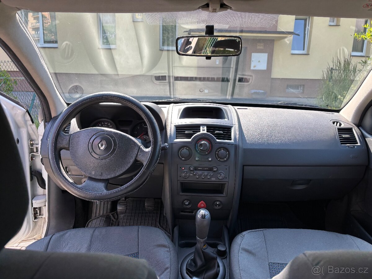 Renault Megane hatchback 1.5 dCi, 60 kW, r. 2003 - 9