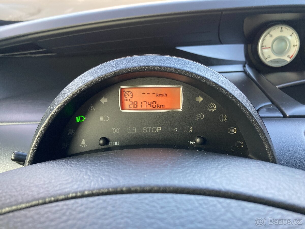 Citroën C8, 2,0/100kW Tažné 8.míst El.dveře - 9