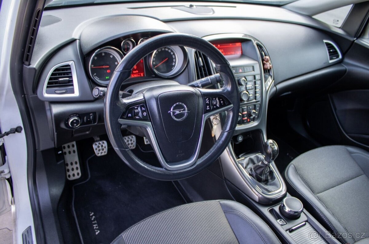 Opel Astra Notchback 1.7 CDTI 130k Cosmo - 9