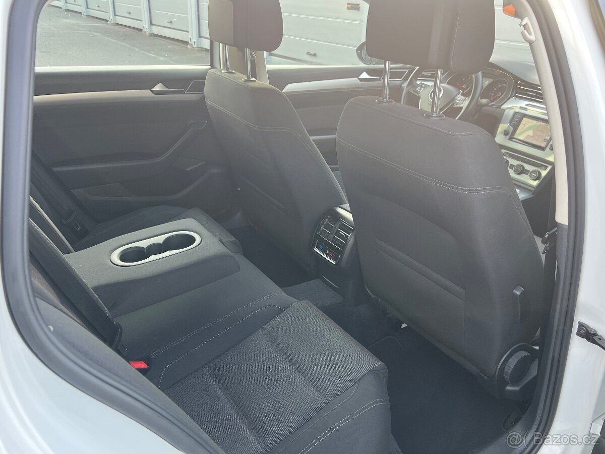 VW PASSAT B8 - PARKOVACÍ KAMERA, ADAPTIVNÍ TEMPOMAT - 9