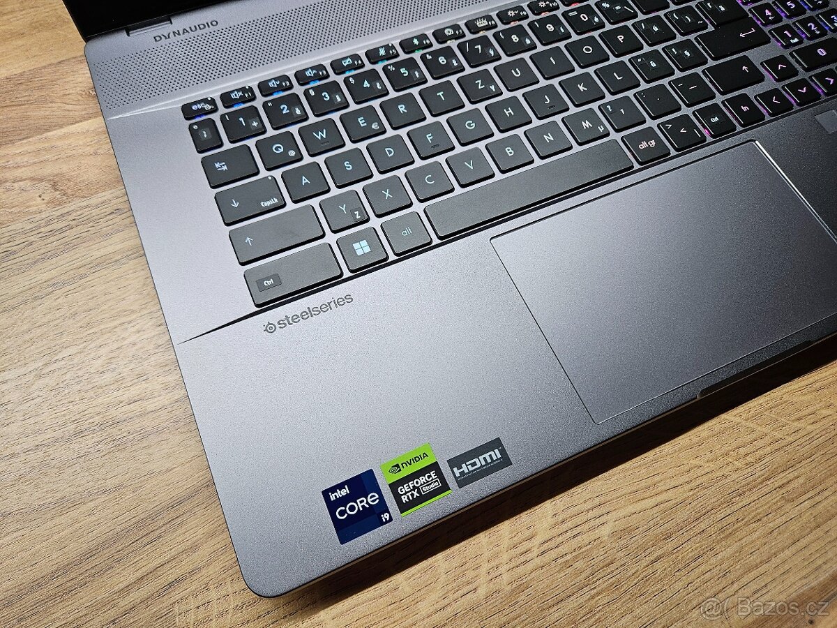 17" 165HZ DOTYKOVÝ_MSI CREATOR Z17HX_i9_64GB_RTX 4070 8GB - 9