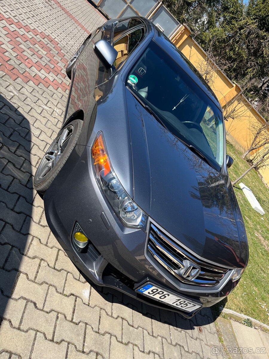 Honda Accord 8 2.4 - 9