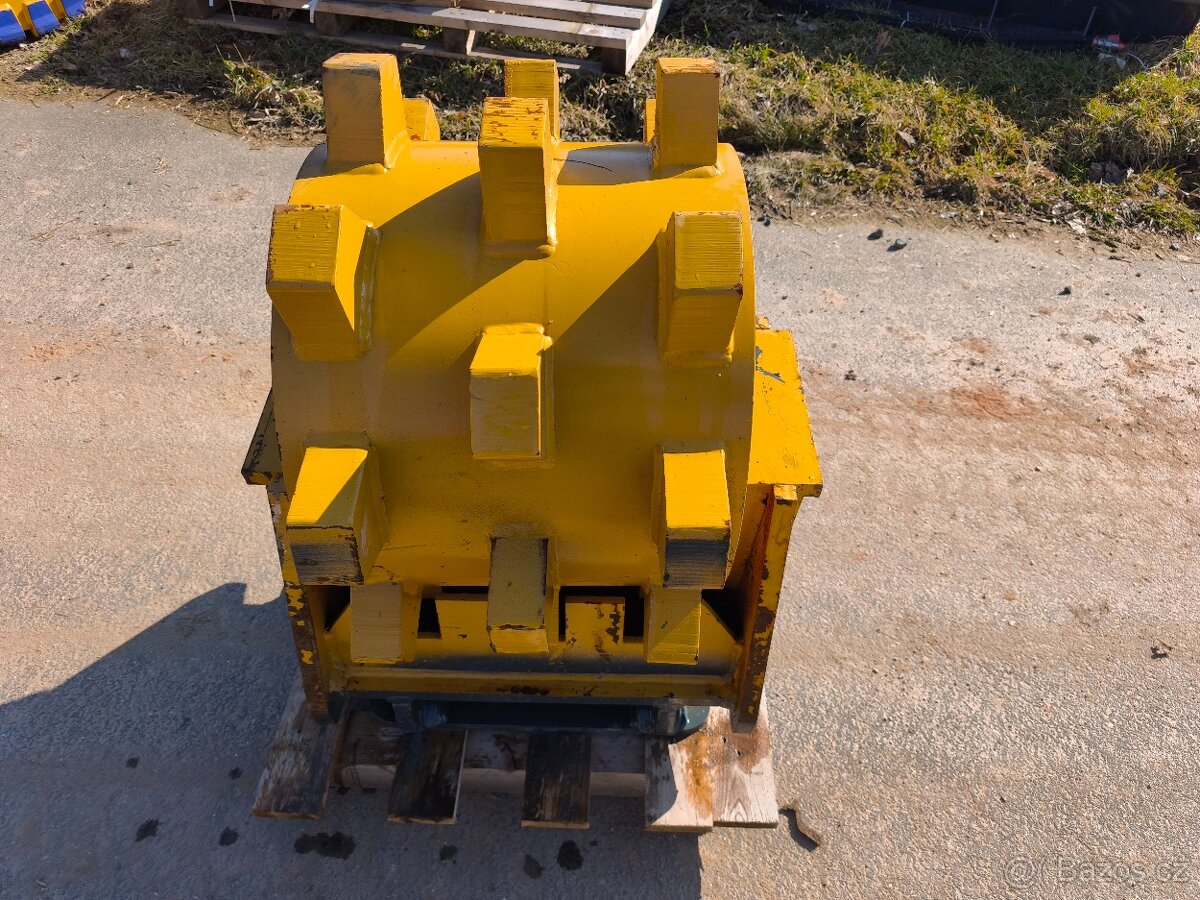 Ježkovy válec pro bagry 12-24t - 9