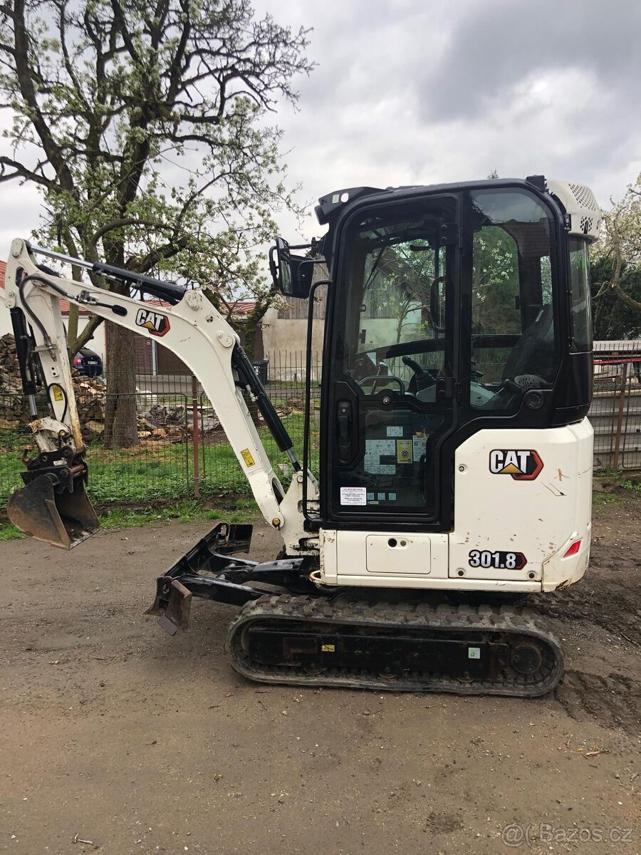 Caterpillar CAT 301.8 - 9