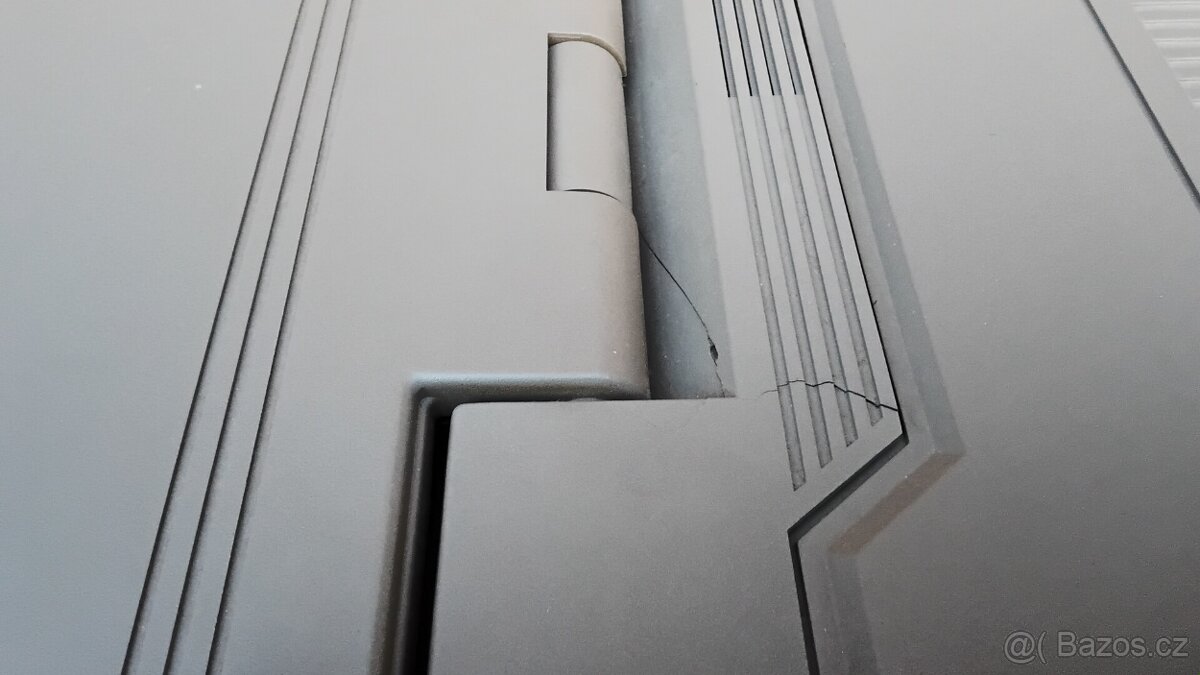 Retro laptop . - 9