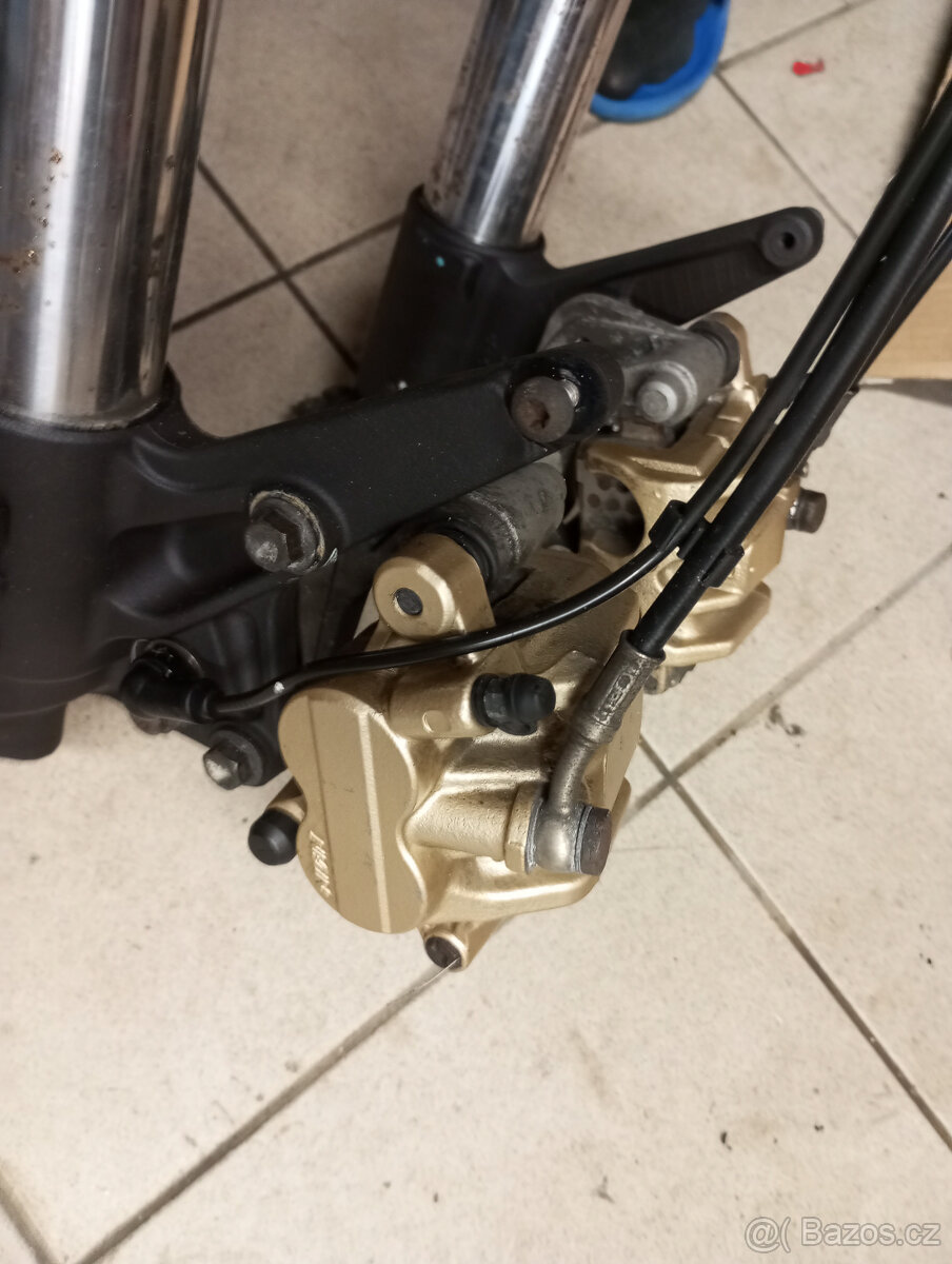 Triumph Tiger 800 XC 2011- - 9