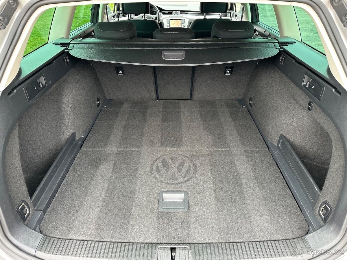VW Passat B8 2,0TDi Combi – 2016 – FULL LED, ALU, TAŽNÉ - 9