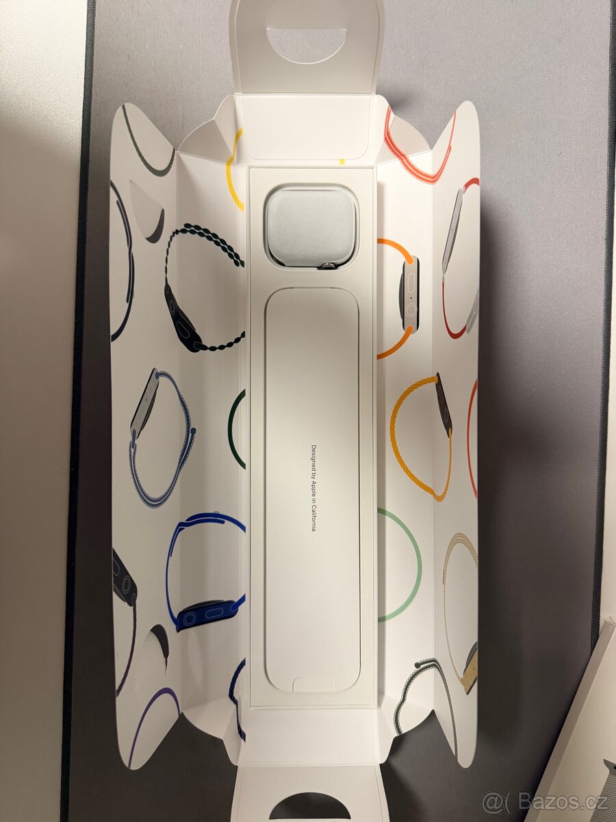 Prodám Apple Watch Series 7 – 45 mm – Stainless Steel - 9