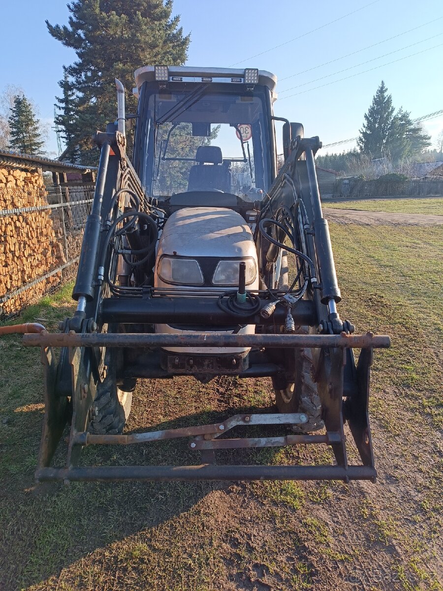 Prodám traktor s příslušenstvím - 9