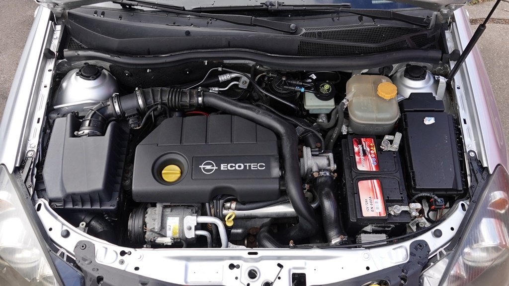 Opel Astra H 1.7 Cdti kombi , klima nová STK, ISUZU motor - 9