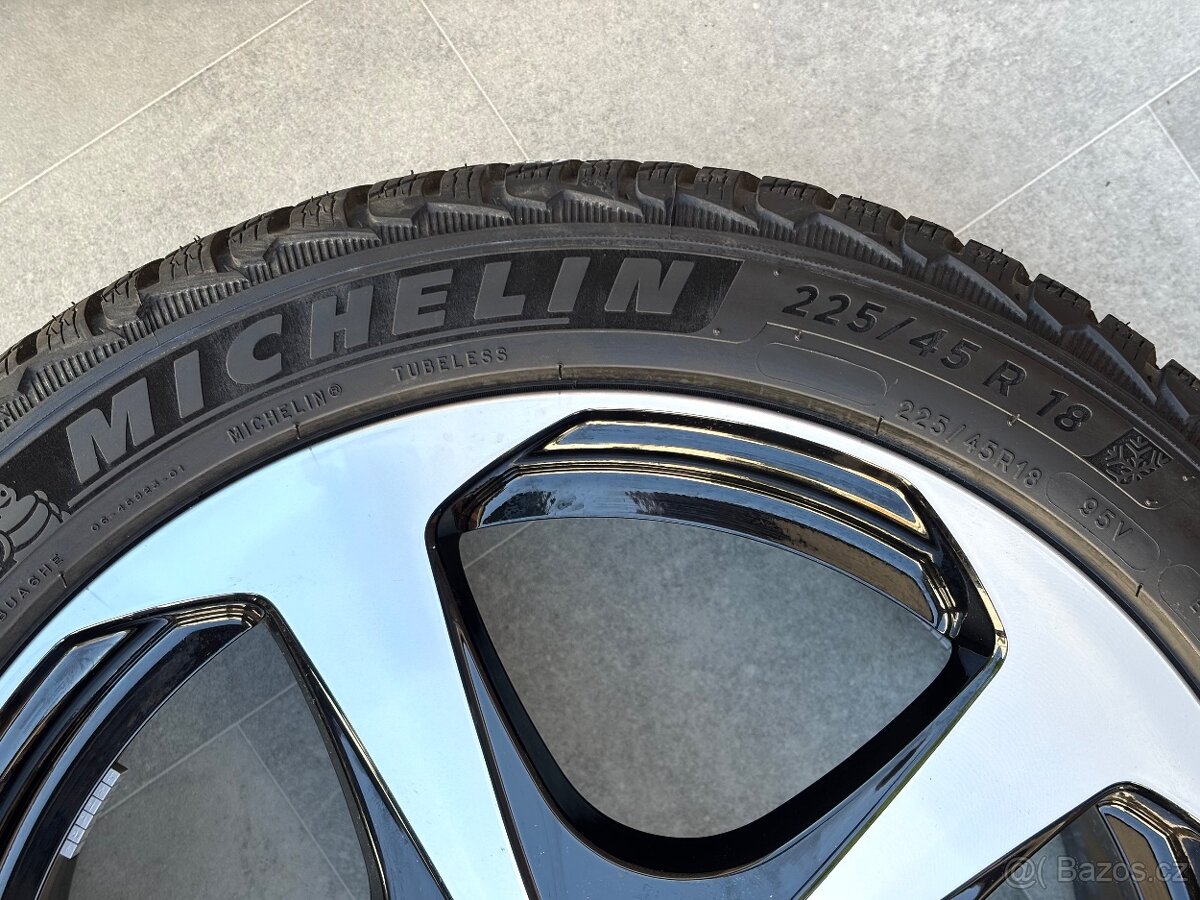 W205 C205 Mercedes Alu Kola R18 Zimní Michelin - 9