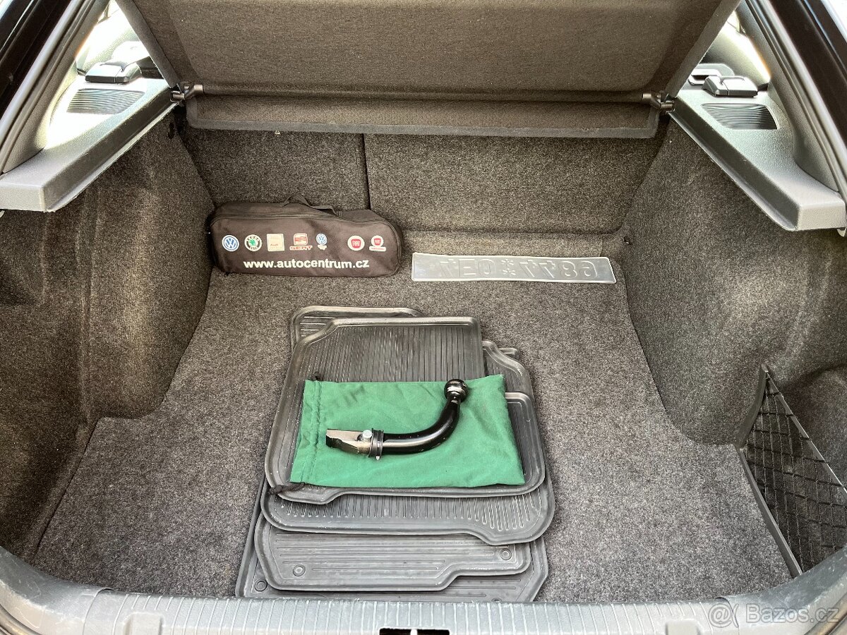 Škoda Octavia 1.6 MPI 75KW SPORT, Po 1. Majiteli, Tažné - 9