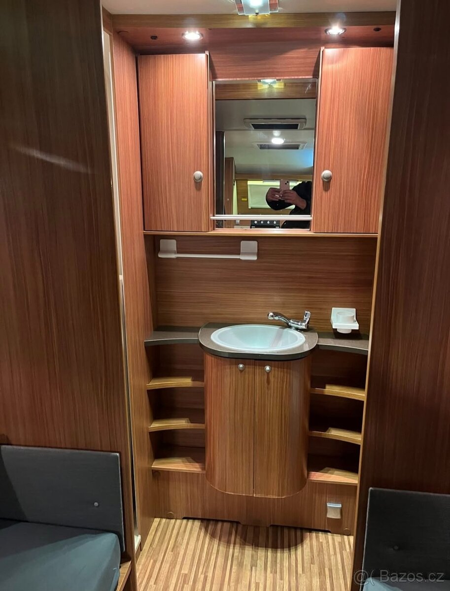 Prodám ADRIA ADORA 613HT, r.v. 2012 ... KRÁSNÝ ... - 9